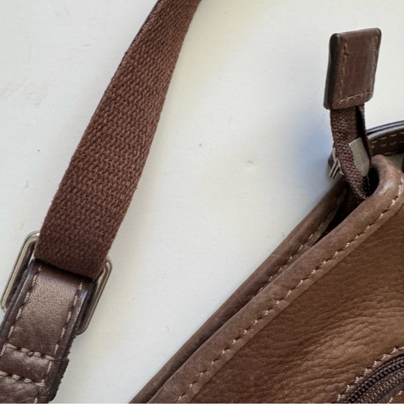 Fossil Y2K Brown Leather Crossbody Bag - Picture 11 of 15